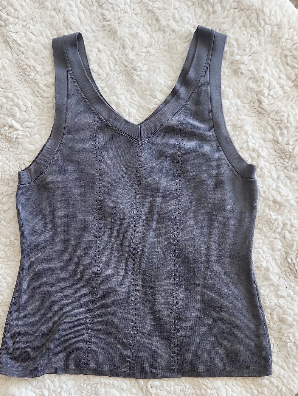 70% Silk Sleevless Top